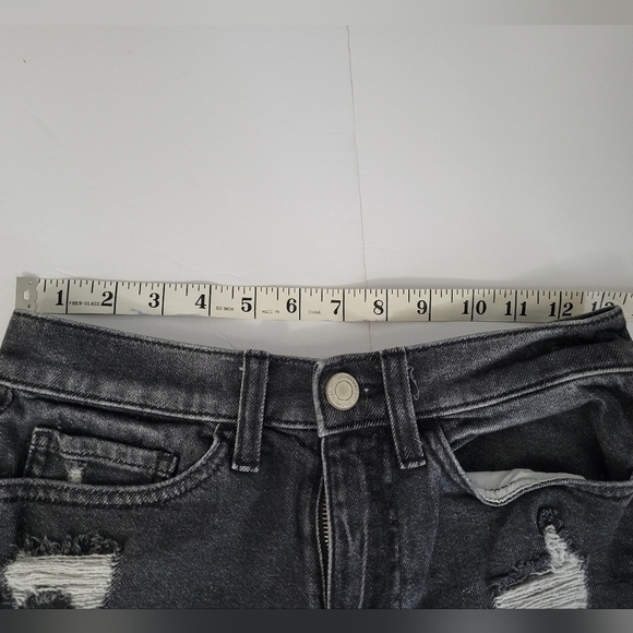 SO Brand Juniors Dark Grey High Rise Distressed Cuffed Mom Short - Picture 5 of 9